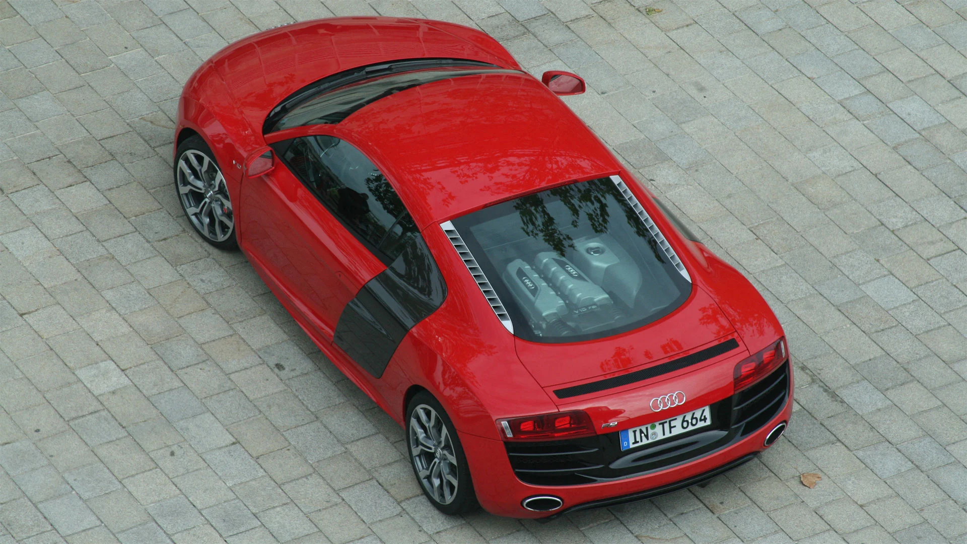 Ausi R3 rot